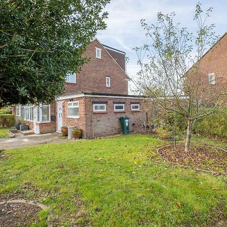 Kings House Apartment Hayes, West London Apt A Northolt  Экстерьер фото